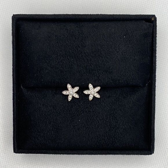 💛 Nine West Designer Flower CZ Earrings - Picture 3 of 9